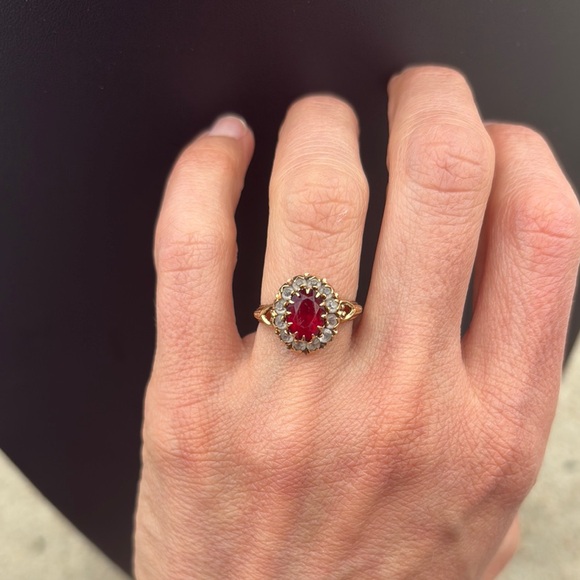 10K yellow gold Antique Victorian cocktail ring ruby red 5 glass stone - Picture 5 of 16